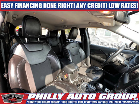 Used 2019 Jeep Cherokee Latitude Plus image 17