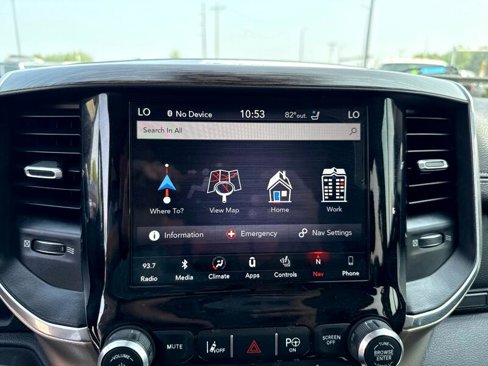 Used 2019 RAM 1500 Laramie image 29