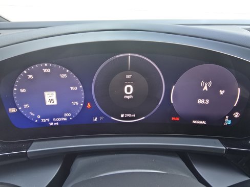 New 2025 Porsche Macan 4S Electric image 20
