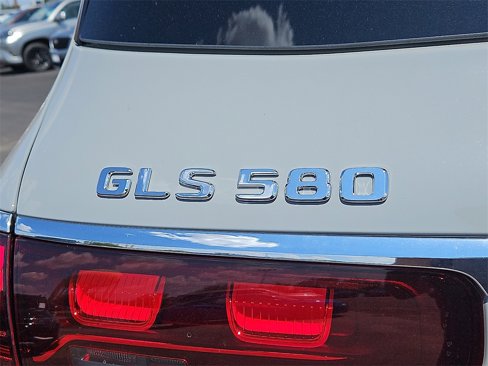 New 2025 Mercedes-Benz GLS 580 4MATIC image 14