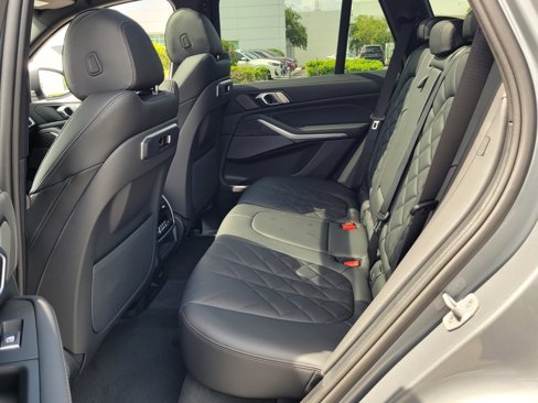 New 2026 BMW X5 xDrive50e image 11