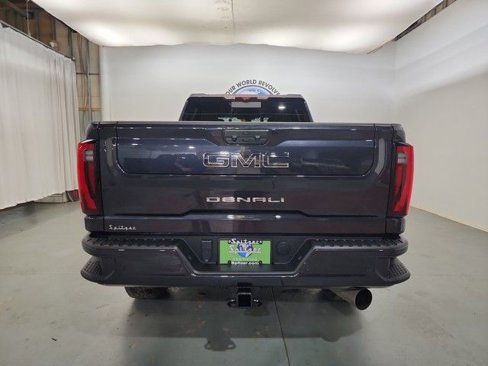 Used 2024 GMC Sierra 2500 Denali Ultimate w/ Snow Plow Prep/Camper Package image 8