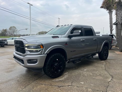 Used 2020 RAM 2500 Laramie w/ Night Edition image 12