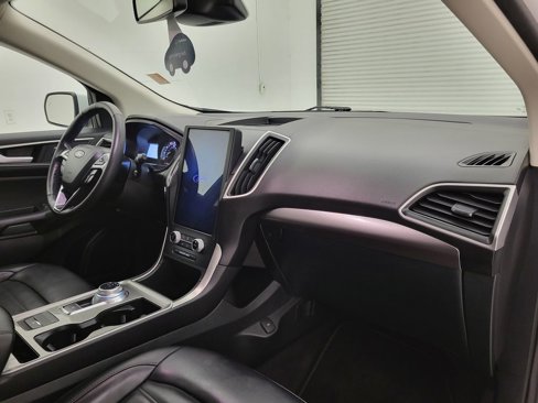 Used 2024 Ford Edge SEL image 34