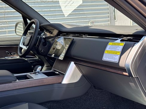 New 2025 Land Rover Range Rover SE image 10