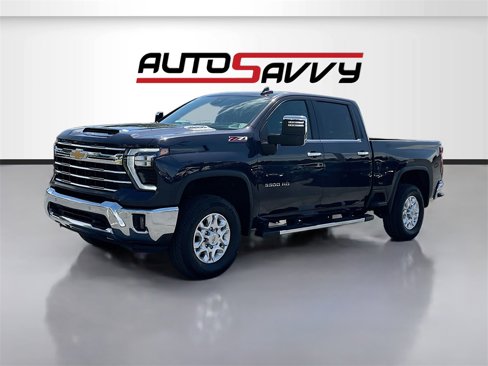 Used 2024 Chevrolet Silverado 3500 LTZ w/ LTZ Convenience Package image 3