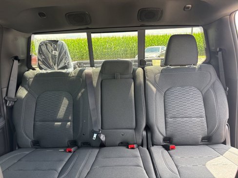 New 2026 RAM 1500 4x4 Crew Cab image 27