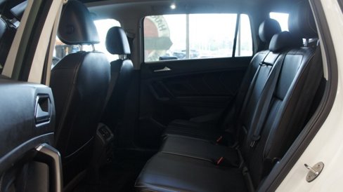 Used 2022 Volkswagen Tiguan SE image 30