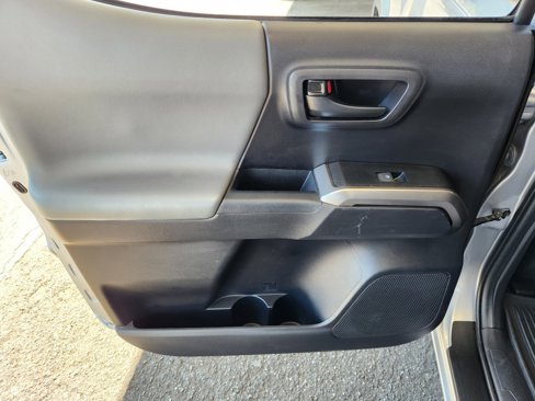 Used 2021 Toyota Tacoma SR5 image 12