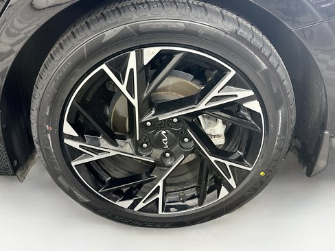 Used 2025 Kia K5 GT-Line w/ GT-Line Premium Package image 11