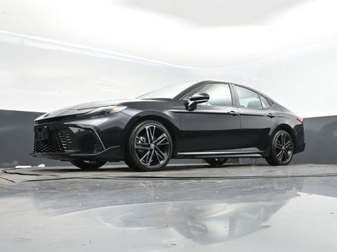 Used 2025 Toyota Camry XSE image 36