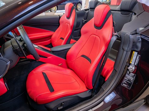 Used 2024 Ferrari Roma Spider image 11