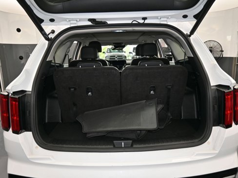 Used 2023 Kia Sorento SX image 41