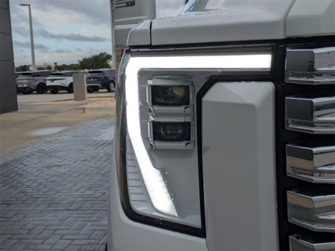 Used 2024 GMC Sierra 2500 Denali Ultimate image 11