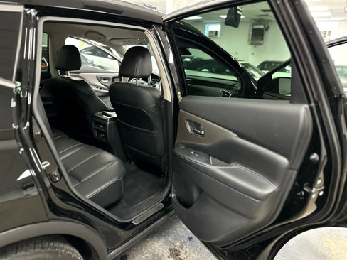 Used 2023 Nissan Murano SV image 35