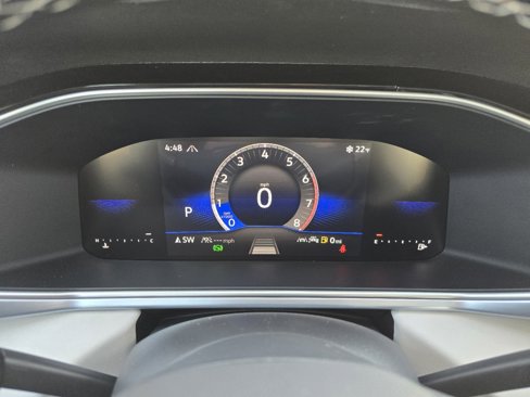 New 2025 Volkswagen Taos SE image 18