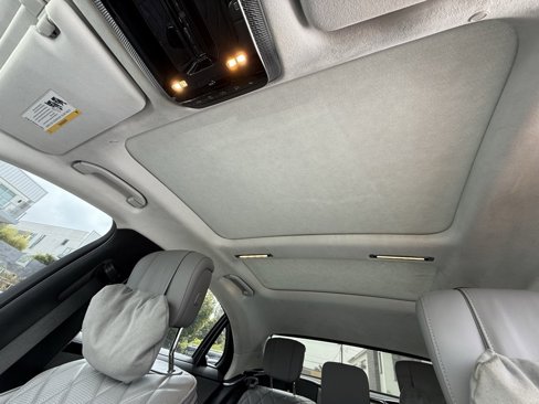 Used 2022 Mercedes-Benz S 500 4MATIC w/ AMG Line Package image 20