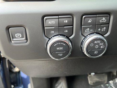 New 2026 GMC Sierra 2500 Denali w/ Denali Reserve Package image 17