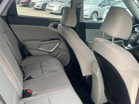 Used 2024 Kia Soul LX image 16