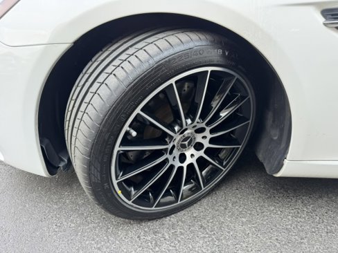 Used 2019 Mercedes-Benz SLC 300 w/ Premium Package image 29