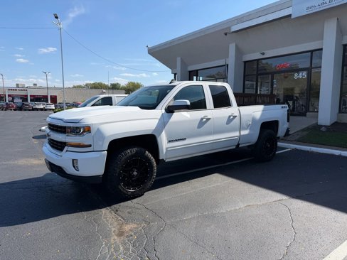 Used 2017 Chevrolet Silverado 1500 LT w/ All Star Edition image 3