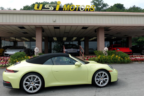 Used 2025 Porsche 911 Carrera image 2