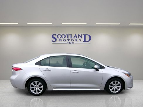 Used 2025 Toyota Corolla LE image 5