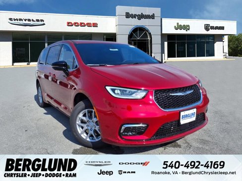 New 2026 Chrysler Pacifica Select image 1