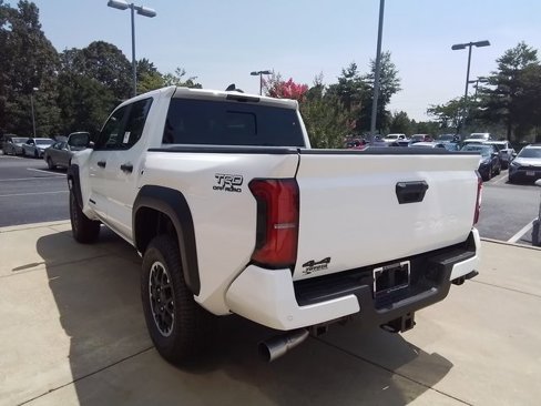 New 2025 Toyota Tacoma TRD Off-Road image 5
