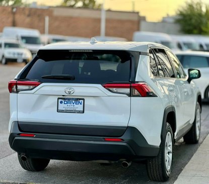 Used 2024 Toyota RAV4 LE image 5
