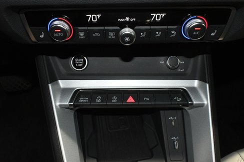 Used 2021 Audi Q3 2.0T Premium Plus w/ Premium Plus Package image 34