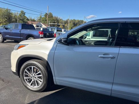 Used 2017 Toyota Highlander XLE image 4