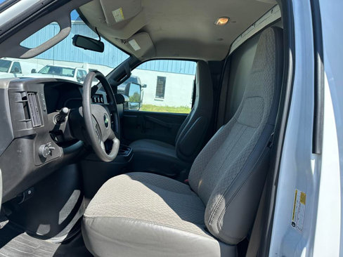 Used 2024 Chevrolet Express 3500 w/ Power Convenience Package image 14