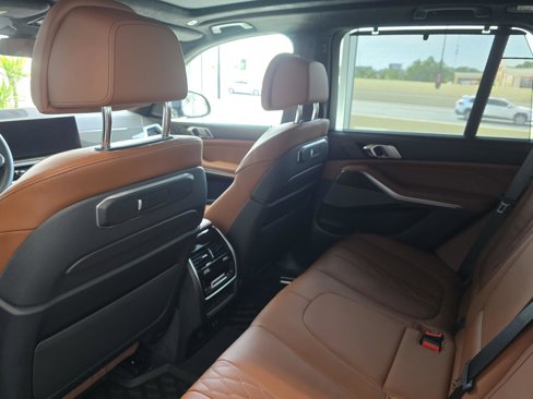 New 2026 BMW X5 M60i w/ Executive Package image 11