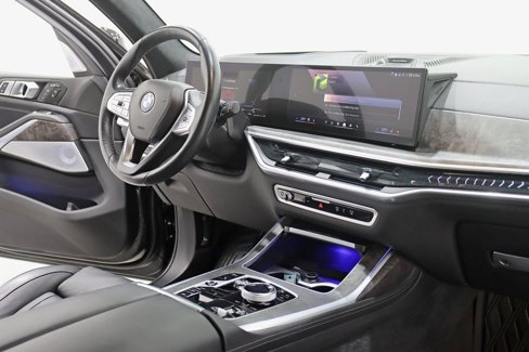 Used 2024 BMW X7 xDrive40i w/ Executive Package image 37