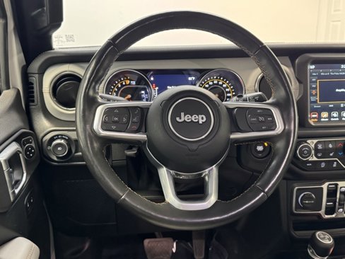 Used 2022 Jeep Wrangler Unlimited Sahara image 8