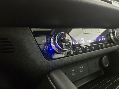 New 2025 Mitsubishi Outlander SEL image 27