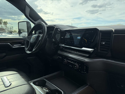 Used 2024 Chevrolet Silverado 3500 High Country w/ High Country Premium Package image 31