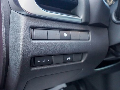 Used 2022 Nissan Rogue SV w/ SV Premium Package image 18