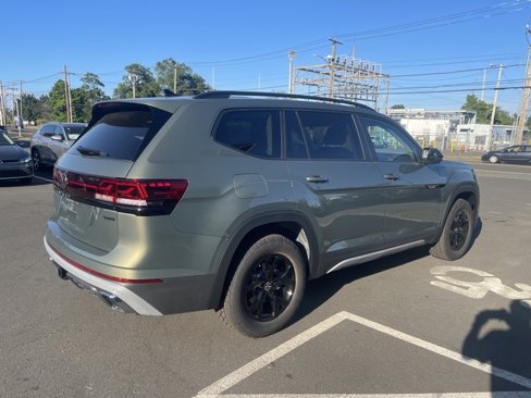 New 2025 Volkswagen Atlas Peak Edition SE image 6