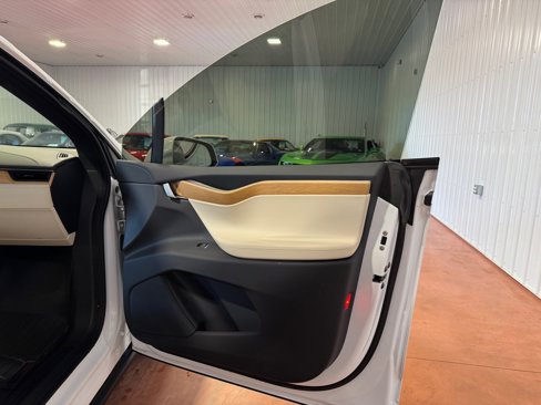 Used 2019 Tesla Model X Long Range image 23