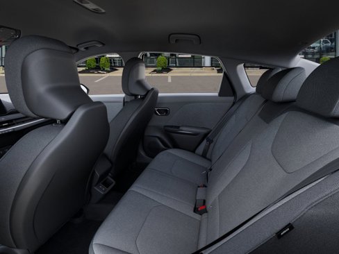 New 2025 Kia K4 LXS image 18