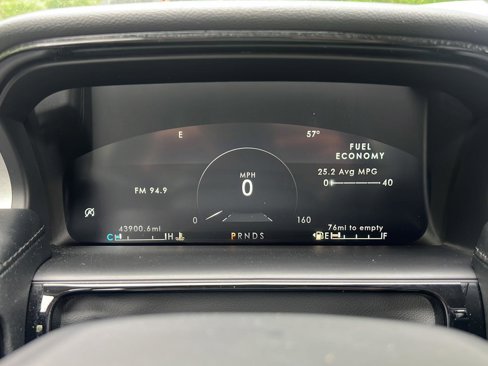 Used 2022 Lincoln Nautilus AWD w/ Premium Package image 29