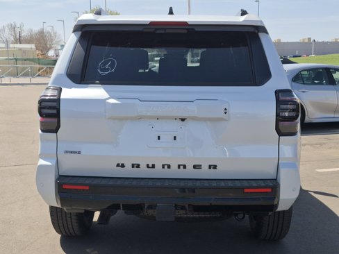 New 2025 Toyota 4Runner SR5 image 5