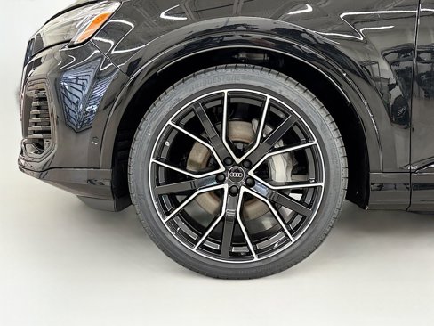 New 2025 Audi Q7 3.0T Prestige image 23