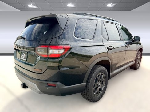New 2025 Honda Pilot TrailSport image 9