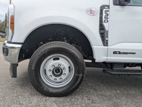New 2025 Ford F350 XL w/ XL Chrome Package image 12