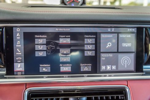 Used 2020 Porsche Panamera image 19