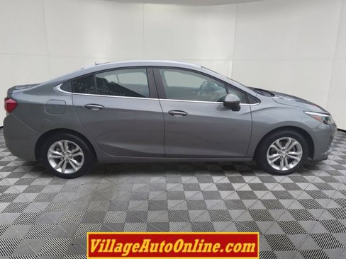 Used 2019 Chevrolet Cruze LT w/ LT Fleet Convenience Package image 13