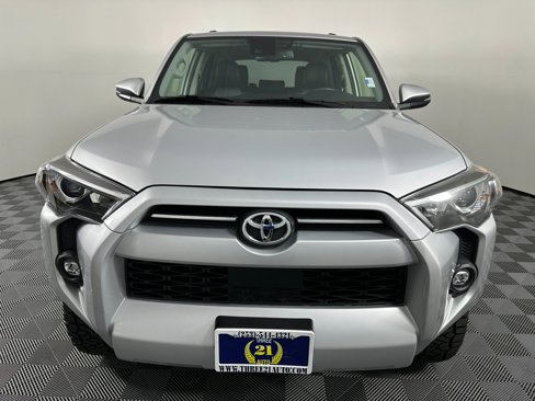 Used 2021 Toyota 4Runner SR5 Premium image 4
